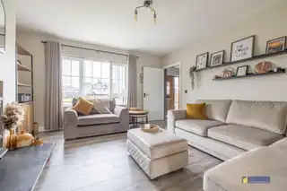 90 Castle ManorImage 6