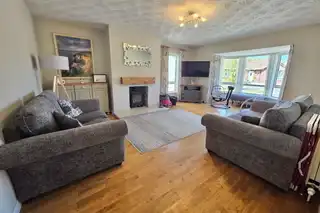 10 Castlehill CrescentImage 4