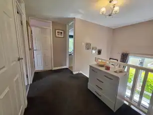 18 The MeadowsImage 16