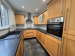 118 Duncairn GardensImage 5