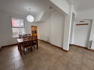 118 Duncairn GardensImage 4