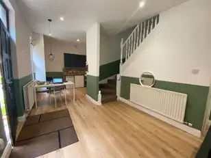 14D Lisburn RoadImage 6