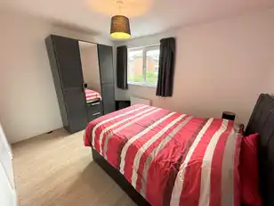 Apt 7 Ascot HouseImage 5