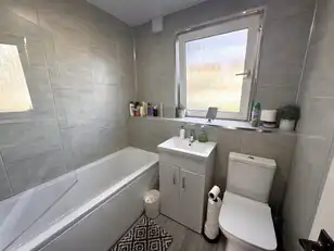 Apt 7 Ascot HouseImage 17