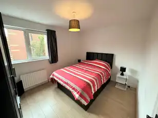 Apt 7 Ascot HouseImage 3