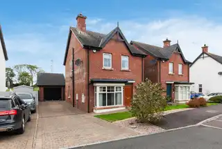 5 Bracken Hill CrescentImage 1