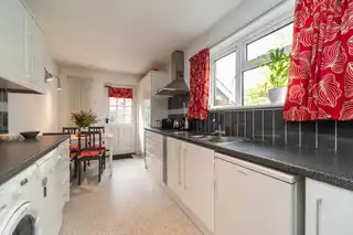 30 Pond Park AvenueImage 12