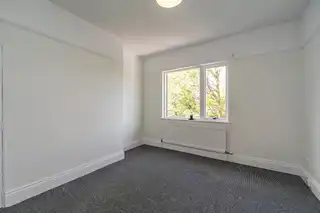4 Balmoral GardensImage 24