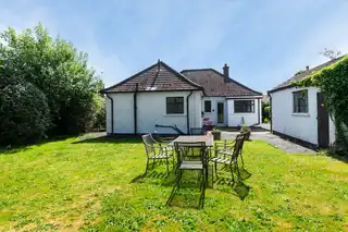24 Fairview ParkImage 23