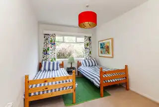 24 Fairview ParkImage 17
