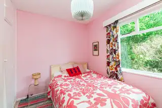 24 Fairview ParkImage 15