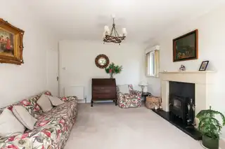 24 Fairview ParkImage 6