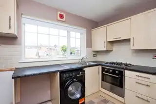5B Windrush AvenueImage 4
