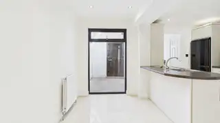 44 Holborn AvenueImage 9