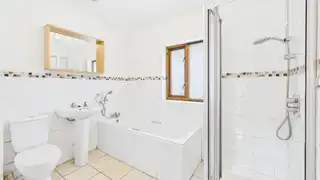 17 Shaftesbury AvenueImage 15
