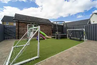 21 Ayrshire DriveImage 12