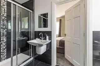 2 Tower ViewImage 35