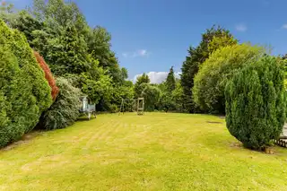 15 Traherne GardensImage 22