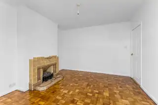 9 Fairview ParkImage 8