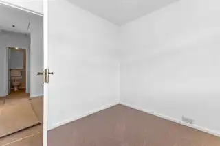 9 Fairview ParkImage 24