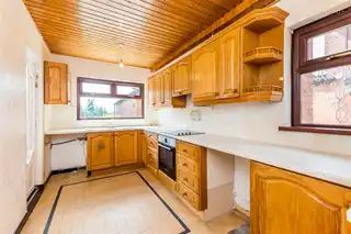 9 Fairview ParkImage 12