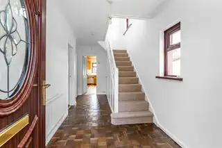 9 Fairview ParkImage 6