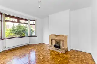 9 Fairview ParkImage 7