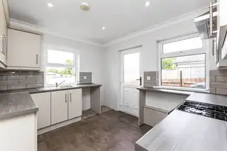8 Lisburn RoadImage 9