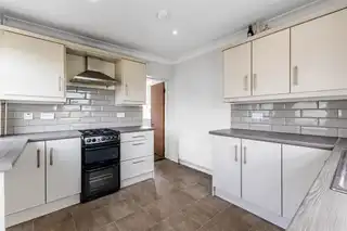 8 Lisburn RoadImage 10