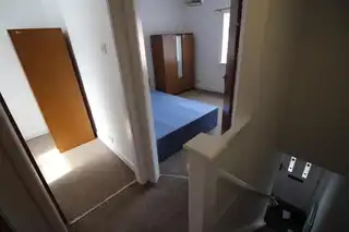 8 Bloomfield CrescentImage 8