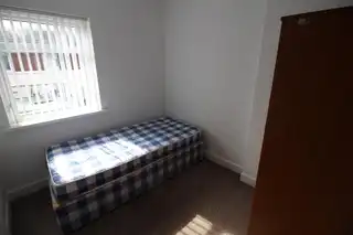 8 Bloomfield CrescentImage 9