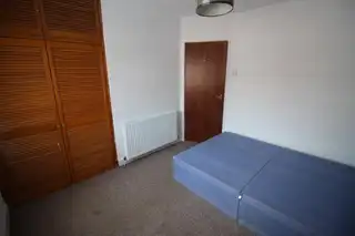 8 Bloomfield CrescentImage 12