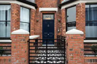 Apt 4, 1 Eglantine PlaceImage 19