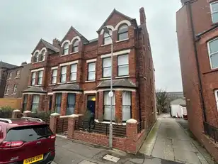 Image 1 for Apt 4, 1 Eglantine Place