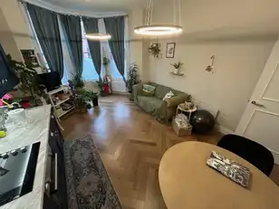 Apt 2, 3 Eglantine PlaceImage 7