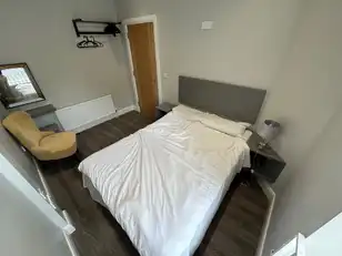 Apt 4, 61 Eglantine AvenueImage 8