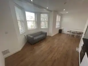Apt 6, 44 Ulsterville AvenueImage 5