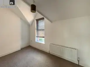 Apt 6 41 Ulsterville AvenueImage 5