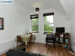 Apt 6 41 Ulsterville AvenueImage 2