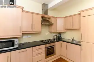 Apt 3 9 Ulsterville AvenueImage 2