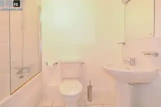 32 Park RoyalImage 6