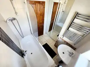 10 Sunninghill GardensImage 9