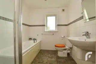 9 Downview ManorImage 29