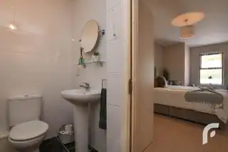 Apt 3 2 Glencoe ParkImage 23