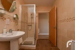 Apt 3 2 Glencoe ParkImage 20
