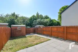 16 GlenavnaImage 28