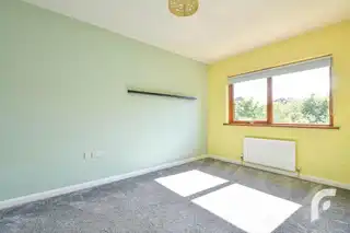 16 GlenavnaImage 21