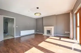 16 GlenavnaImage 12