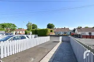 11 Abbeyville GardensImage 4