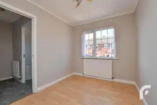 11 Abbeyville GardensImage 19